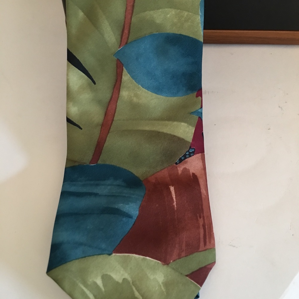 Italian 💯 silk - Picture 2 of 6